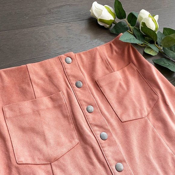 Mini Skirt Suede-like Salmon Pink Snap Buttons - Picture 2 of 4